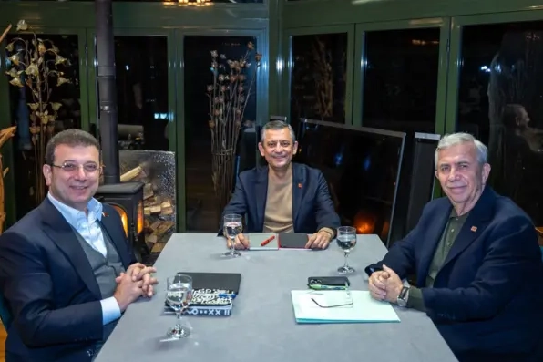 Özgür Özel ve Mansur Yavaş'tan 'gözaltı' yorumu: Darbe girişimidir!