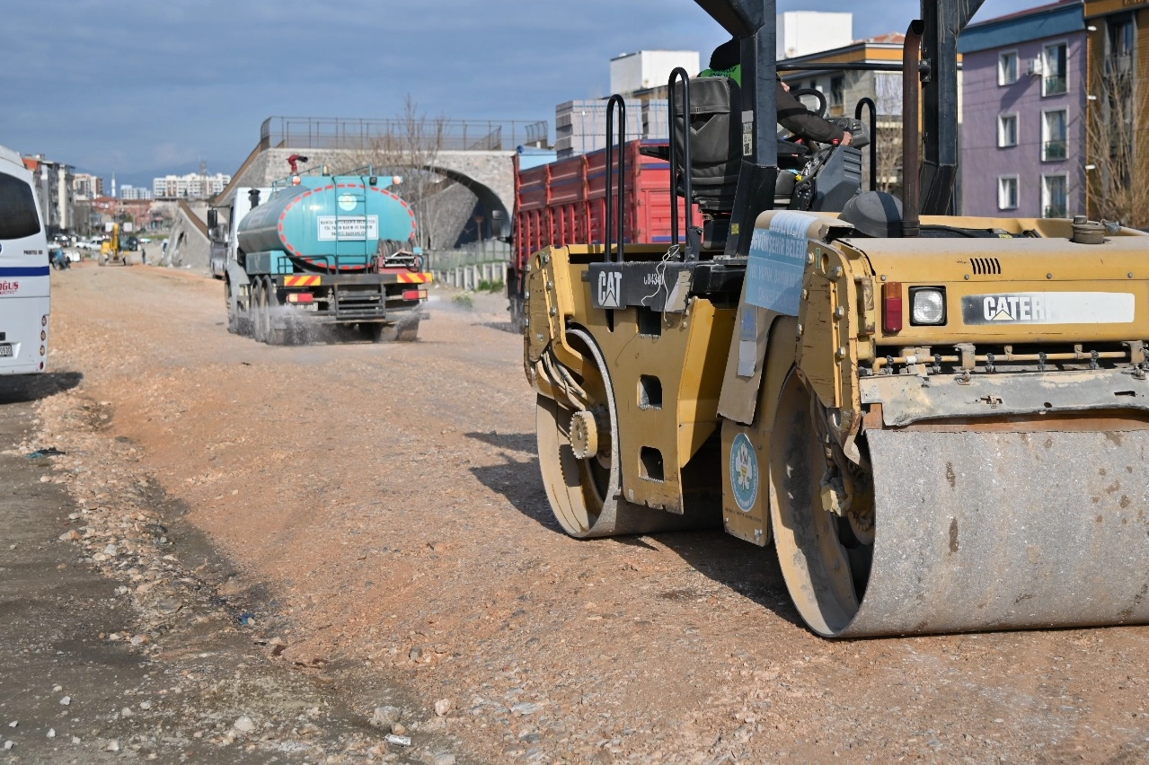 Manisa Büyükşehir Cider Yolu’nda asfalt öncesi çalışmalara başladı