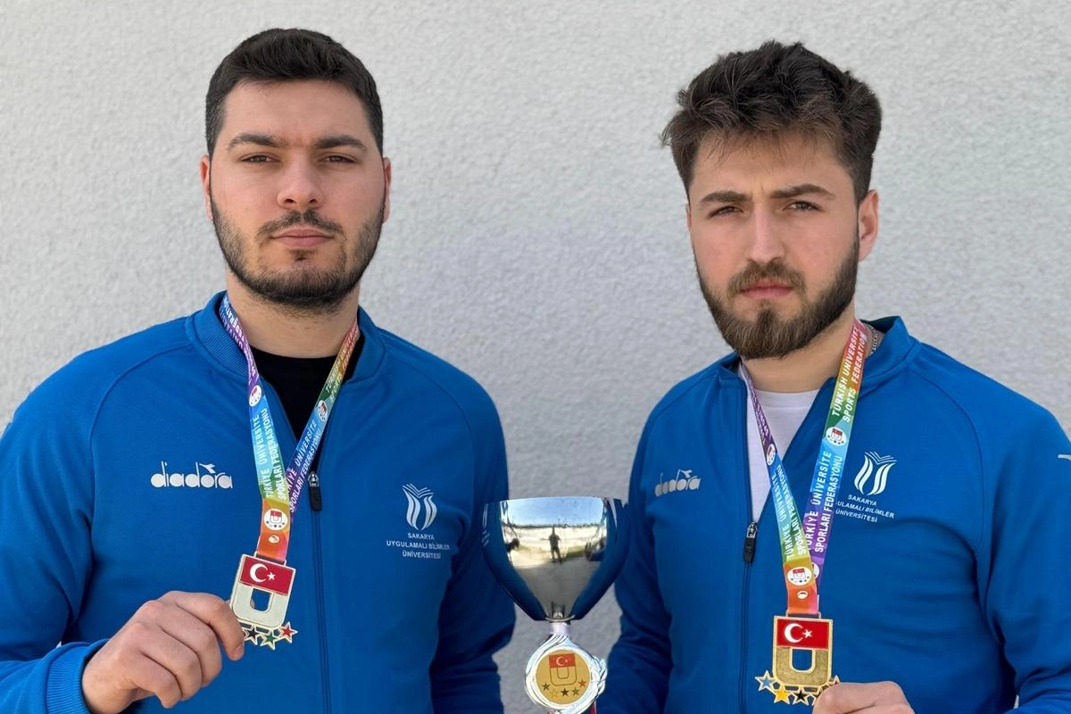 Sakaryalı karateciler Manisa’da şampiyon oldu