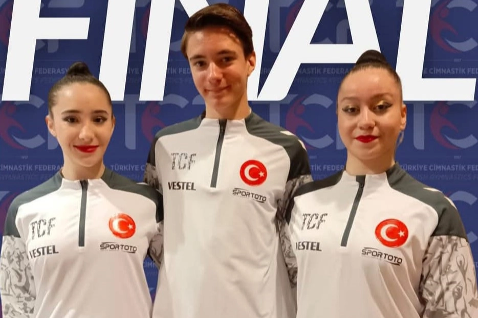 Portekiz'den Manisa'ya madalyalarla döndüler