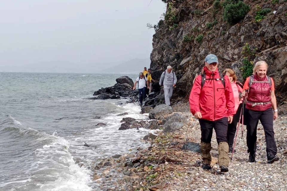 Mudanya'da doğa gönüllüleri şehitler anısına yürüdü