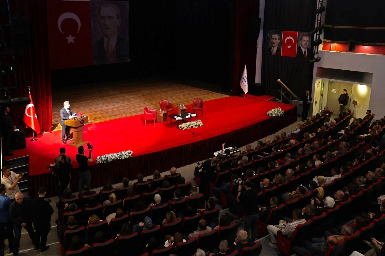 DEÜ ve İzmir Valiliği'nden aileyi güçlendirme hamlesi