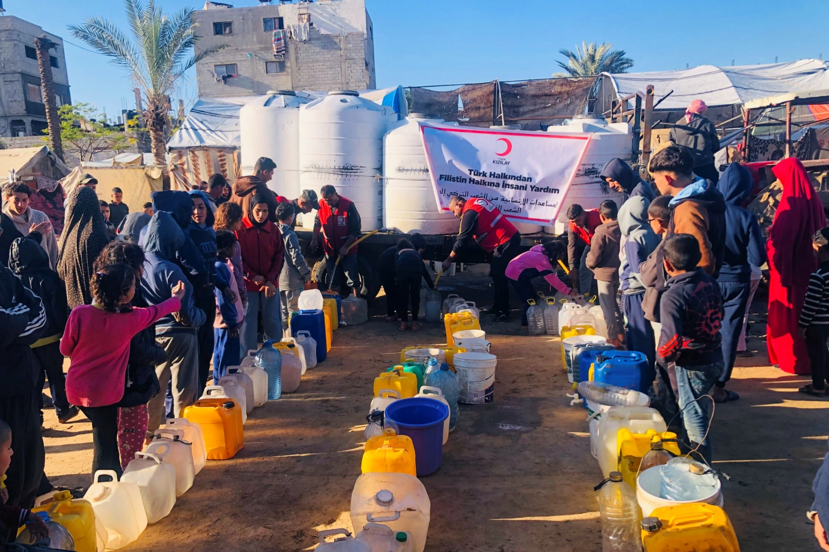 Gazze'den açlık krizi... Kızılay'dan sınır kapılarına çağrı