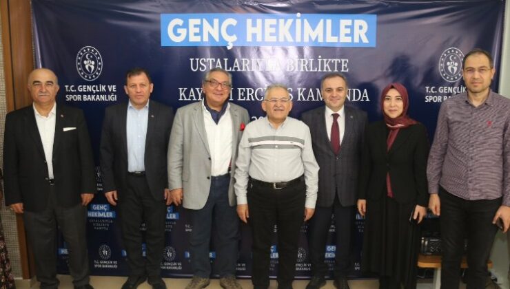 Kayseri’de hekimlerden anlamlı kamp
