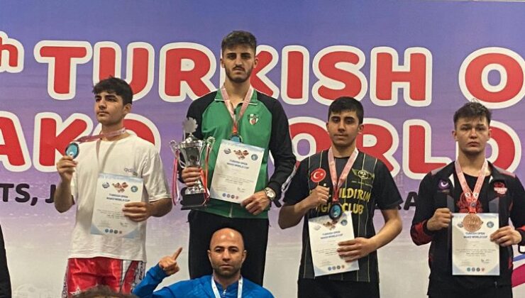 Kick Boksta Dünya Kupası Ağrılı sporcunun