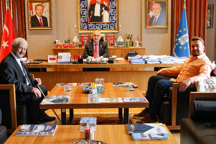 Pekmez Pazarı esnaflarının duayenlerinden Helvacı Sabri işletmecisi Mehmet Ali Özevren,