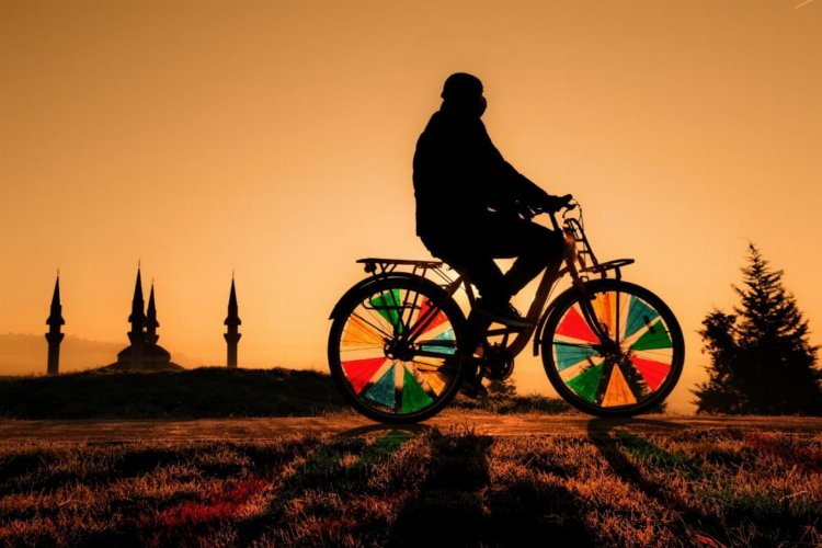 Sakarya’da TUBİS turuncu bisikletlerde