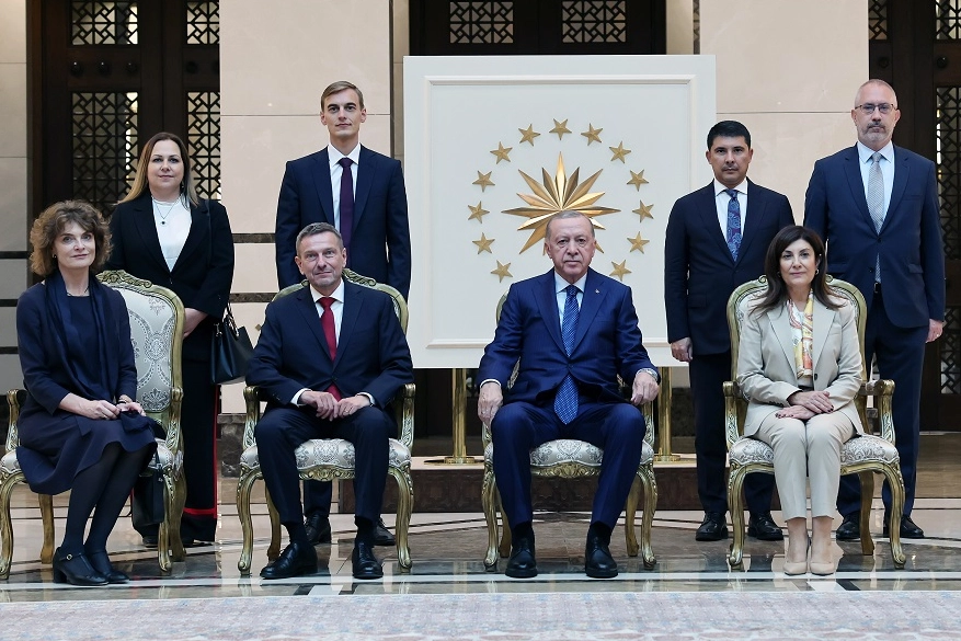 Almanya, Danimarka, Gana, İsviçre, Letonya ve Maldivler’in Büyükelçileri Cumhurbaşkanı Erdoğan’a