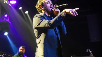 Popstar yarışmasında sergilediği unutulmaz performanslarla hafızalara kazınan Bayhan, 2024 yılında