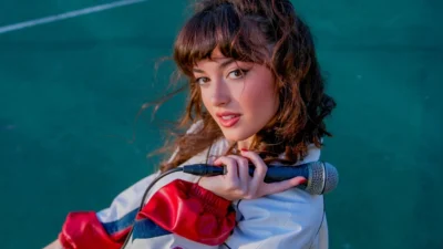 Son dönemin dikkat çeken sanatçılarından Melis Fis, yeni akustik albümü