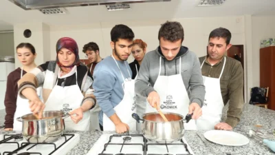 Konya Büyükşehir Belediyesi Meslek Edindirme Kursları ile Aile Sanat ve