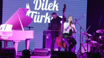 Bursa Büyükşehir Belediyesi tarafından düzenlenen ‘Caz Pazarı’ konserlerinin son konuğu,