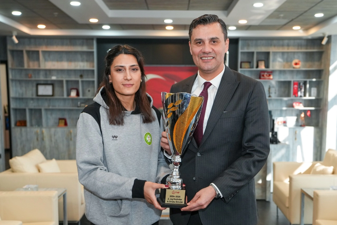 Manisa Büyükşehir BelediyesporKulübü Kadın Voleybol Takımı, KFC Kadınlar 1. Ligi’ne