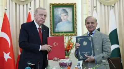 Cumhurbaşkanı Erdoğan ile Pakistan Başbakanı Şerif, Başbakanlık binasında baş başa