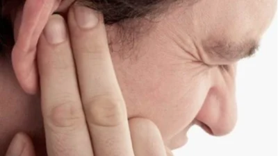 Uçak içerisindeki gürültü özellikle uzun uçuşlarda rahatsız edici olabilir ve