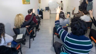 İzmir Büyükşehir Belediyesi Akdeniz Dilleri Merkezi, Fransızca, İtalyanca, İspanyolca, Yunanca