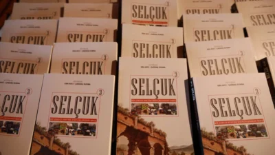 Efes Selçuk Belediyesi’nin katkılarıyla basılan, DEÜ Efes Meslek Yüksekokulu tarafından