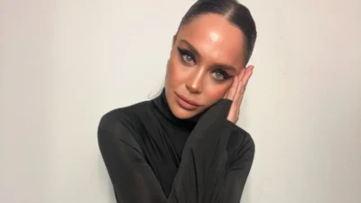 Kısa sürede gece kulüplerindeki sahne performanslarıyla şehri avcuna alan Aybüke