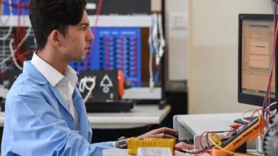 Millî Eğitim Bakanı Yusuf Tekin; sektörel iş birlikleri, beceri temelli