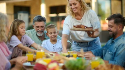 Bayramlar, yalnızca milli ve dini bir kutlama olmanın ötesinde; birlik