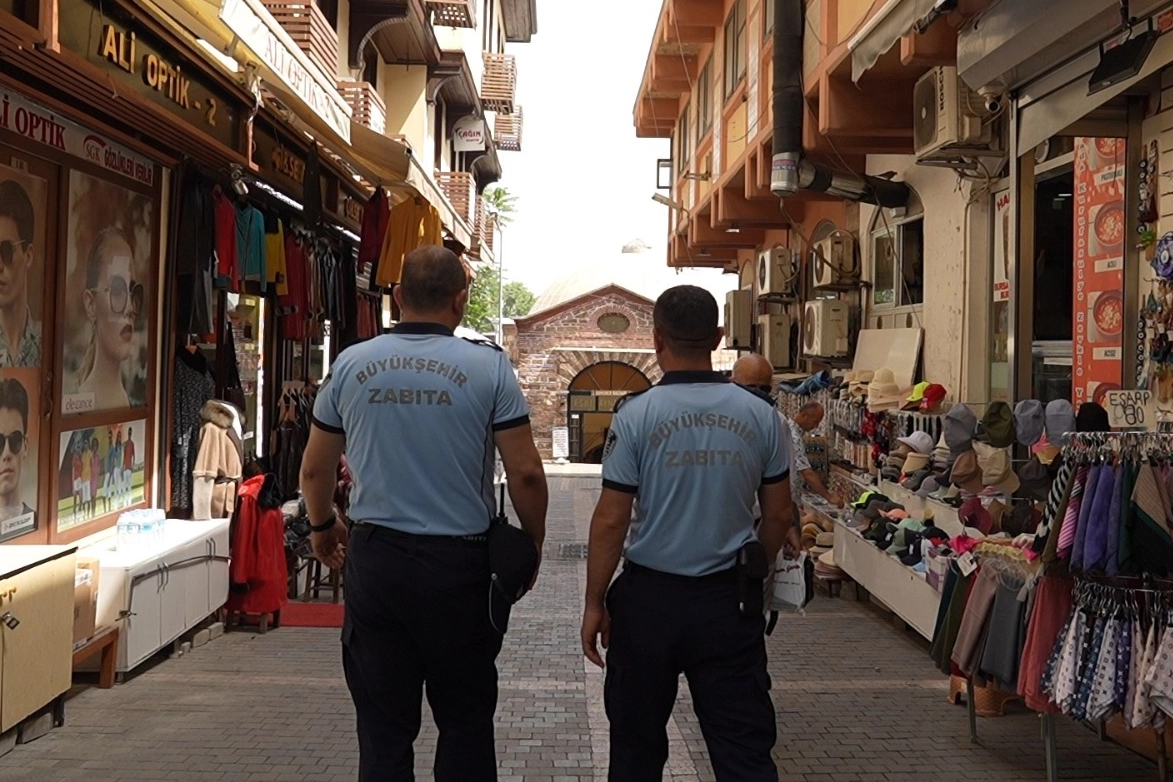 Bursa Büyükşehir Belediyesi Zabıta ekipleri Ramazan Bayramı’nda kamu düzeni ve