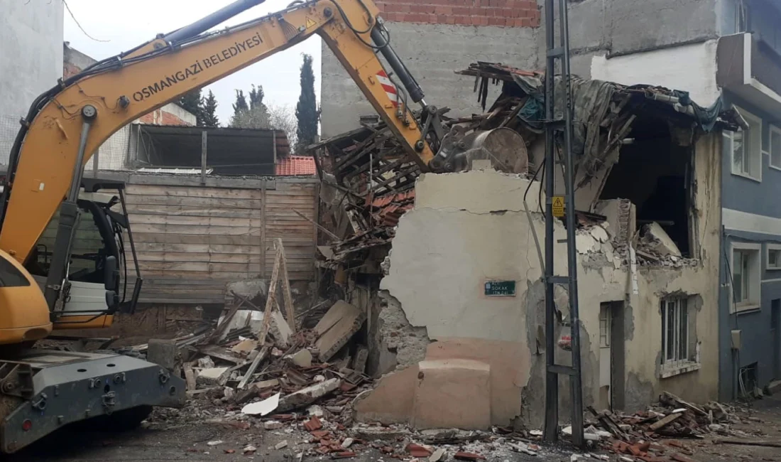 Bursa’da Osmangazi Belediyesi, İvazpaşa Mahallesi’nde can ve mal güvenliği açısından