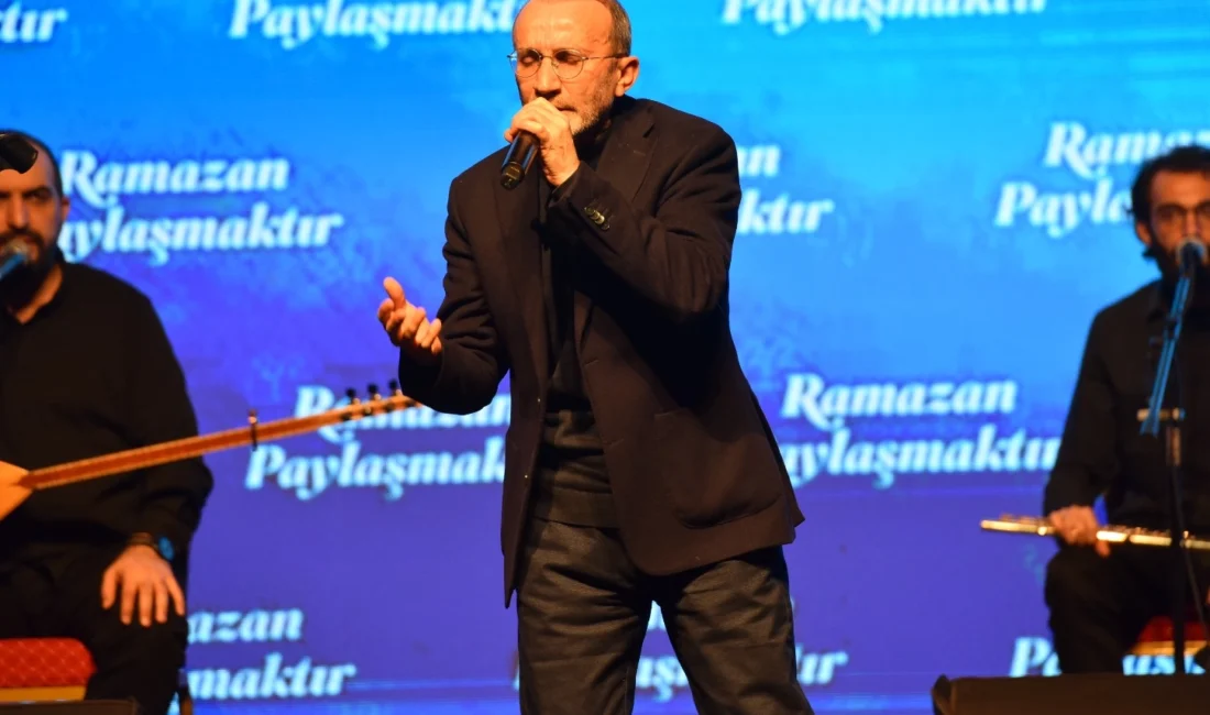 Bursa Yıldırım Belediyesi, Ramazan etkinlikleri kapsamında Ömer Karaoğlu müzik dinletisi düzenledi.