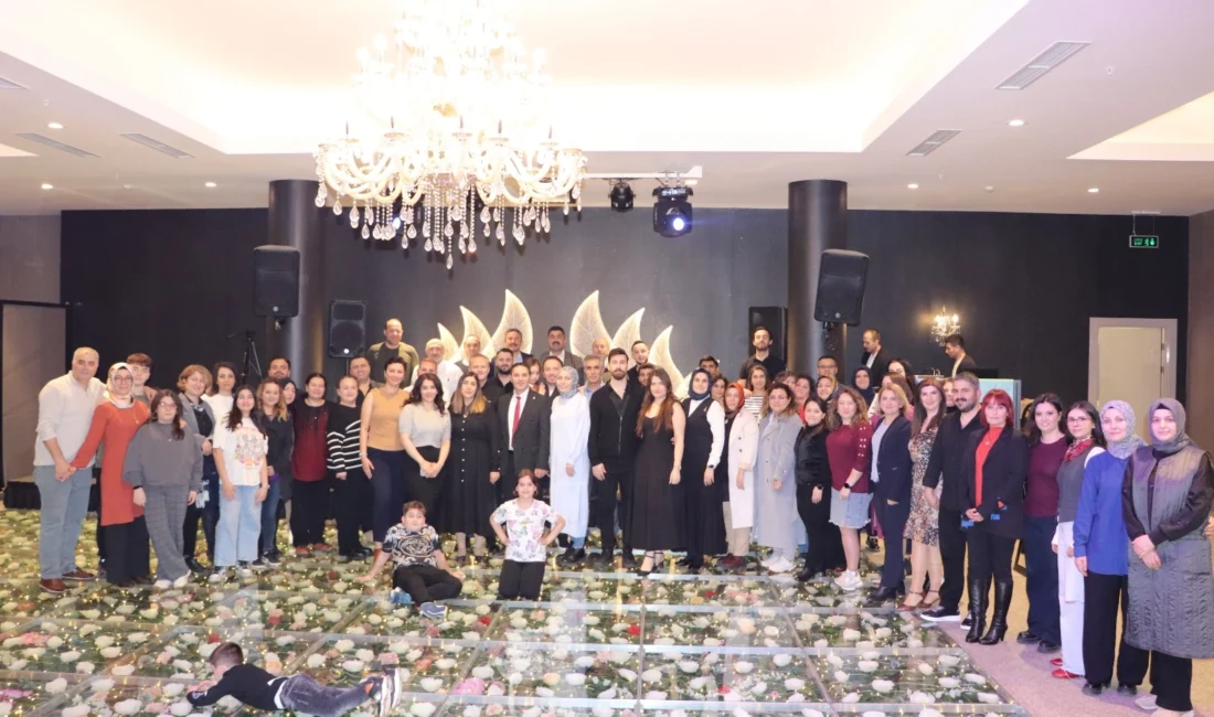Yeni Sendika Bursa Şubesi tarafından geleneksel olarak düzenlenen iftar programında