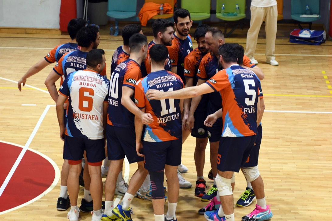 Erkekler Voleybol Bölgesel Ligi Bursa Grubu’nda mücadele eden Osmangazi Belediyespor,
