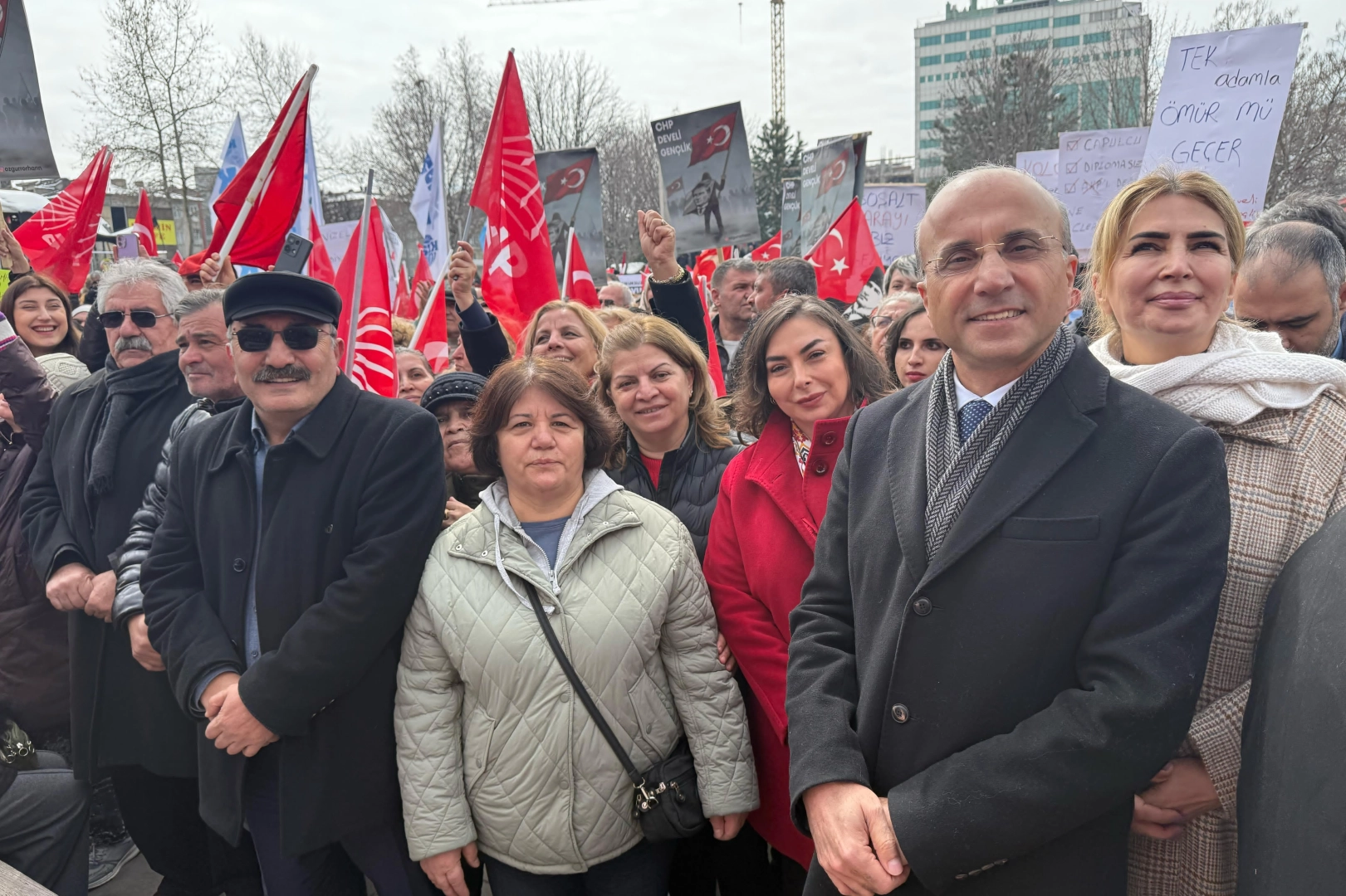 İstanbul Büyükşehir Belediye Başkanı Ekrem İmamoğlu’nun tutuklanmasına, CHP Genel Merkez