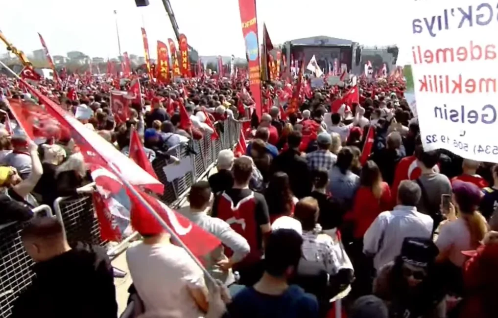 CHP, İstanbul Maltepe’de Cumhurbaşkanı Adayı Ekrem İmamoğlu’nun tutukluluğunu protesto ve
