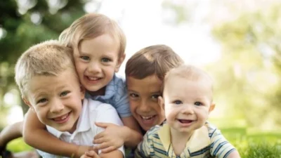 Çocukluk döneminde gerek fizyolojik gerekse psikolojik olarak şiddete uğrayan kişilerde