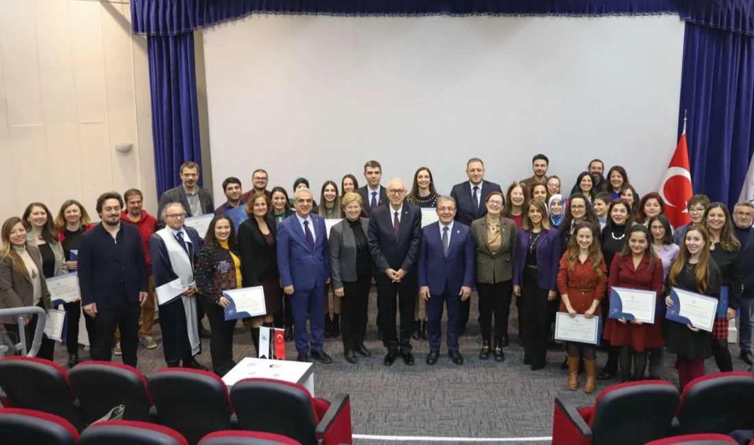 Dokuz Eylül Üniversitesi (DEÜ) Akademik ve Kişisel Gelişimi Destekleme Uygulama