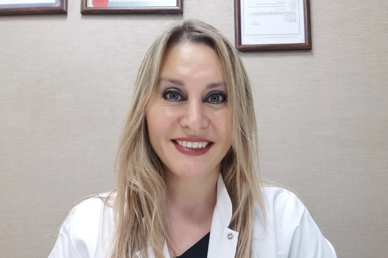 Endokrinoloji ve Metabolizma Hastalıkları Uzmanı Prof. Dr. Fulya Akın, hormonların