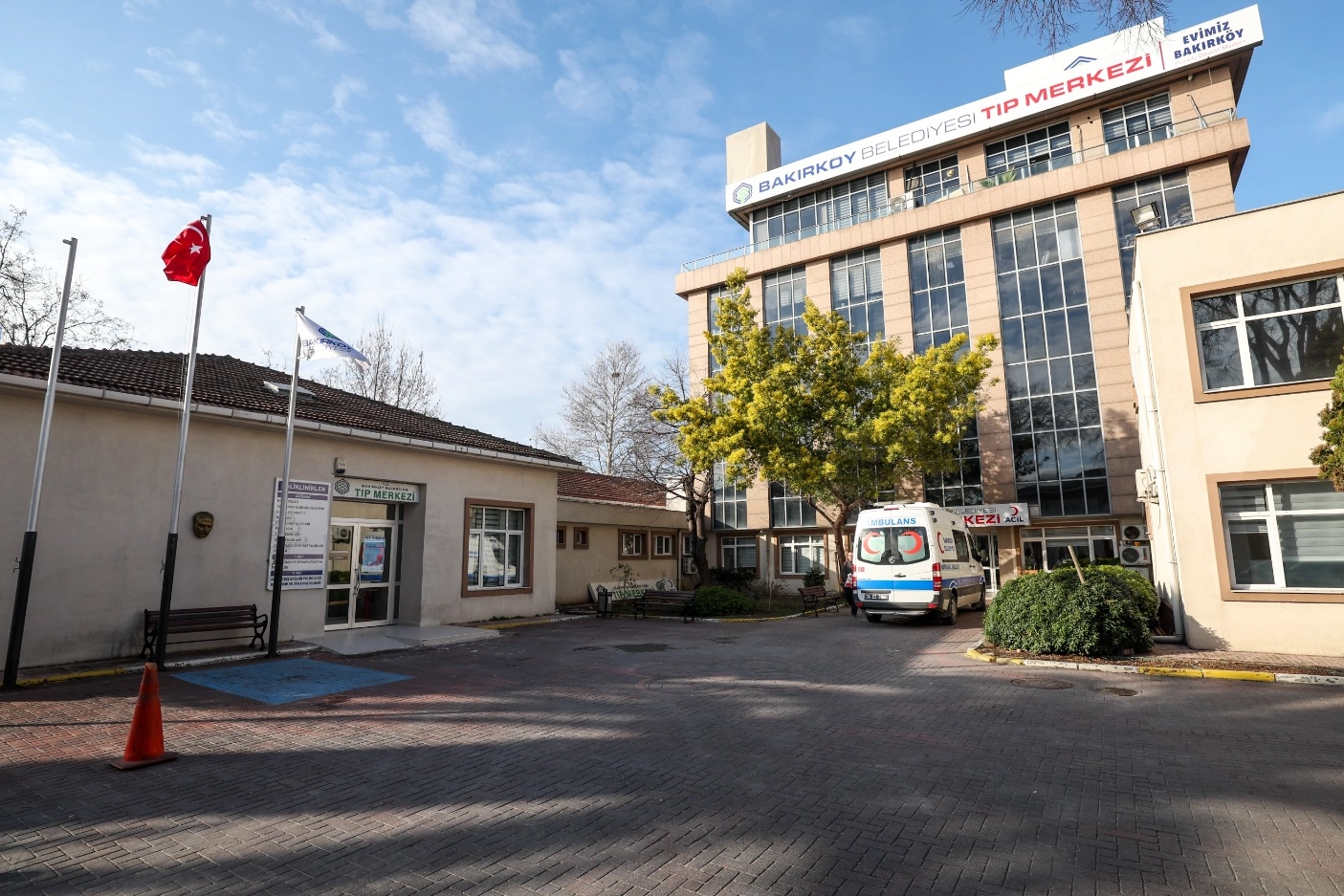 Halk sağlığı için gerçekleştirdiği çalışmalar kapsamında baştan sona yenilenen Bakırköy