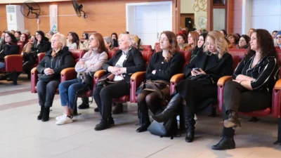 İzmit Belediyesi, Dünya HPV Farkındalık ve Bilinçlendirme Günü kapsamında düzenlediği