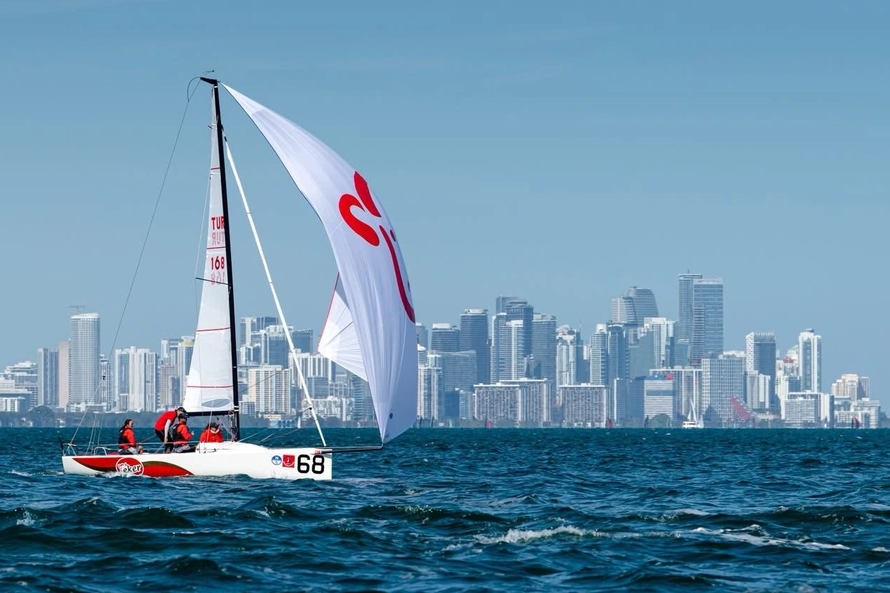 J70 Eker Takımı, Miami’de düzenlenen yelken yarışı Bacardi Kupası’nda Mixed