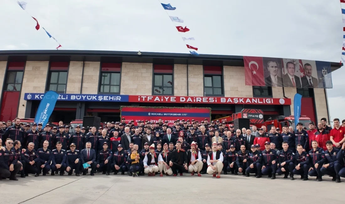 Kocaeli Büyükşehir Belediye Başkanı Doç.Dr.Tahir Büyükakın, 96 yeni itfaiye personeli