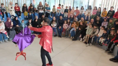 Kocaeli Büyükşehir’in Milli İrade Meydanı’nda düzenlediği Ramazan etkinlikleri renkli görüntülere