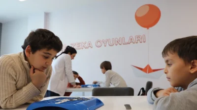 Konya Karatay Kültür ve Sanat Akademisi, gençlerin geleceğine ışık tutmaya