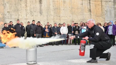 Manisa Büyükşehir Belediyesi İtfaiye Daire Başkanlığı ekipleri, Manisa Celal Bayar