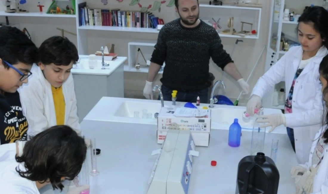 MEB Yönetici ve Öğretmenlerinin Ders ve Ek Ders Saatlerine İlişkin