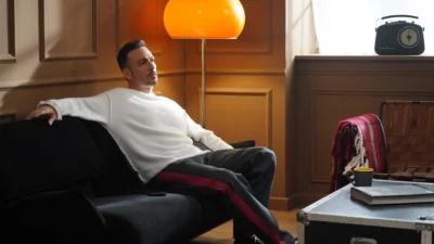 Başarılı şarkılarıyla müzikseverlerin kalbinde ayrı bir yer edinen ve çıkardığı