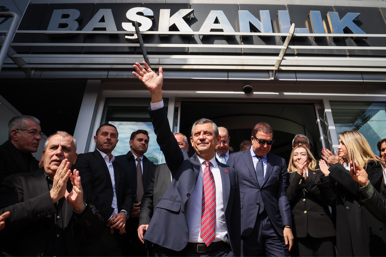 CHP Genel Başkanı Özgür Özel, İstanbul Cumhuriyet Başsavcılığı tarafından yürütülen