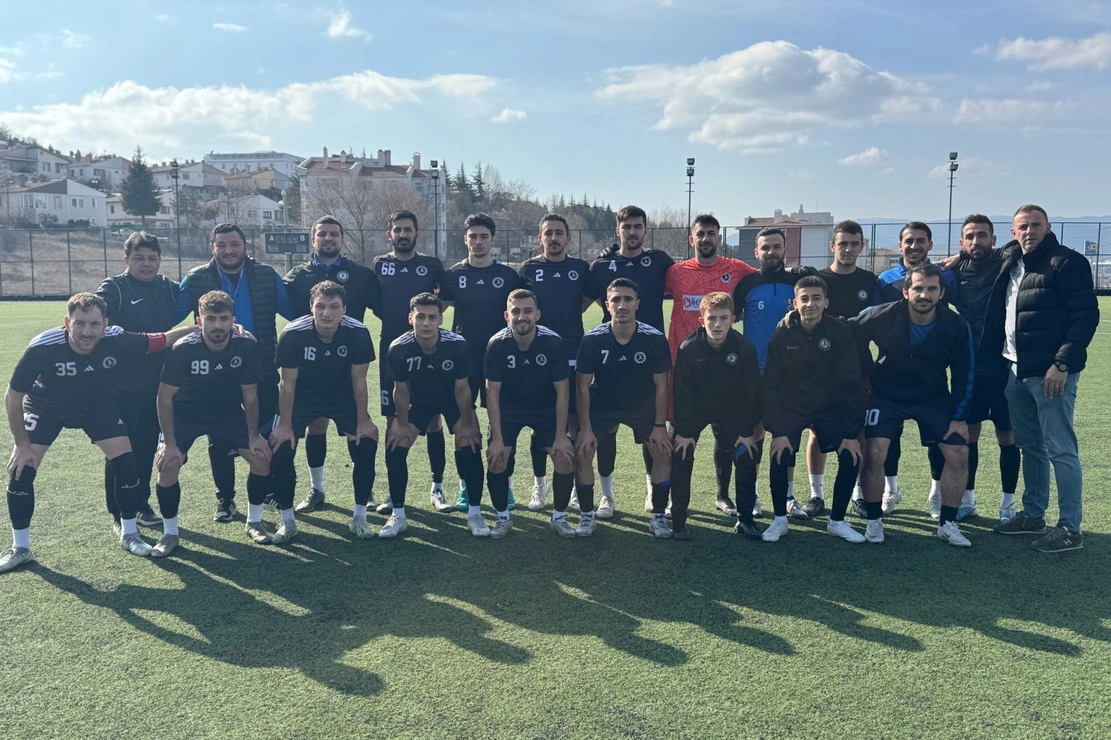 Bilecik 1. Amatör B Grubu’nda fırtına gibi esen Pazaryerispor, deplasmanda