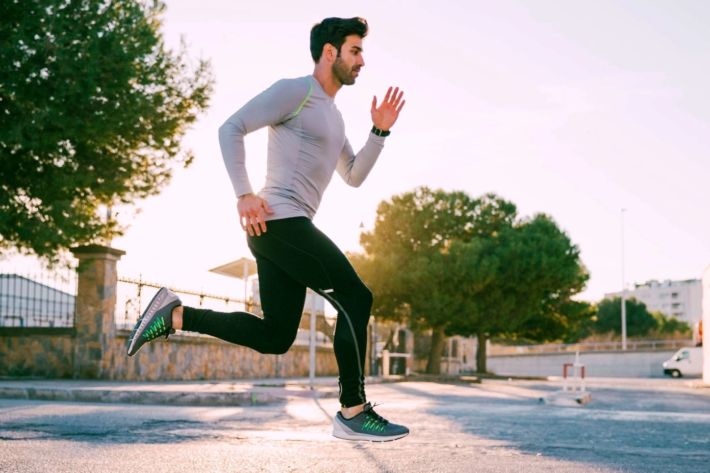 Sabah egzersiz yapmanın da akşam egzersiz yapmanın da avantajları ve
