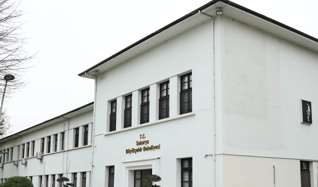 Sakarya Büyükşehir Belediyesi tarafından yapılan açıklamada, “Büyükşehir Belediyesi bürokratlarımızın adı