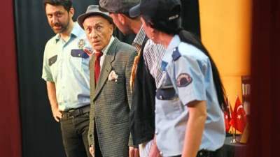 Bursa Osmangazi Belediyesi, oyuncu ve yazar Yalçın Özden’in kaleme aldığı