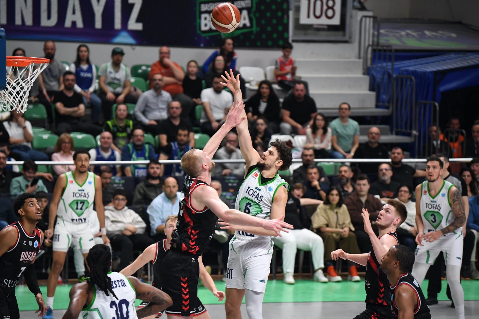TOFAŞ Basketbol Takımı, FIBA Europe Cup çeyrek finalinde ilk maçta