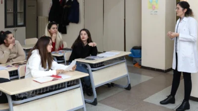 Milli Eğitim Bakanlığı’na bağlı Halk Eğitimi Merkezleri, 3 bin 328